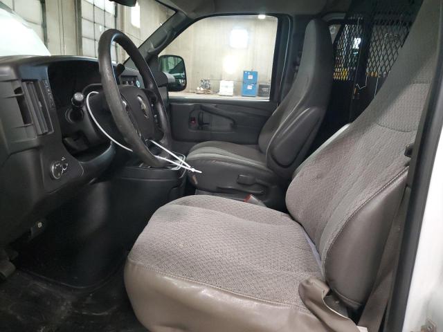 1GCUHAD41A1114419 - 2010 CHEVROLET EXPRESS G1 WHITE photo 7