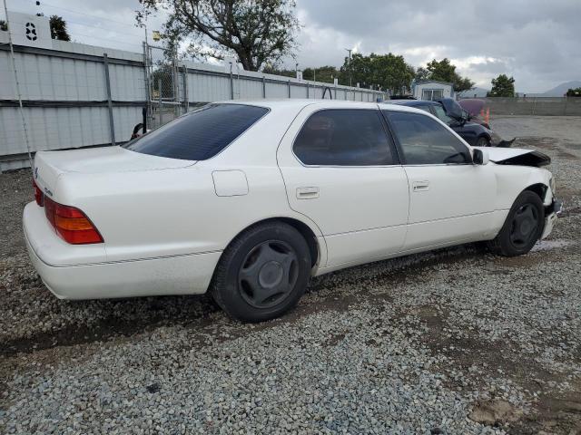 JT8BH28F0W0135864 - 1998 LEXUS LS 400 WHITE photo 3