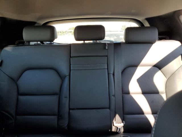 SJKCH5CR4HA022437 - 2017 INFINITI QX30 BASE SILVER photo 10