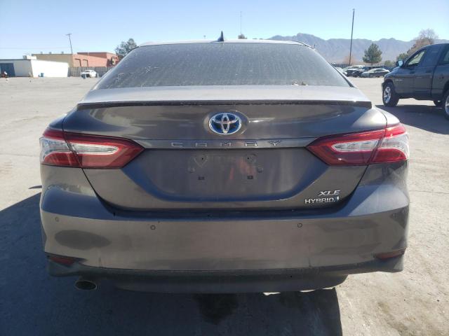 4T1B21HK6JU007247 - 2018 TOYOTA CAMRY HYBRID GRAY photo 6