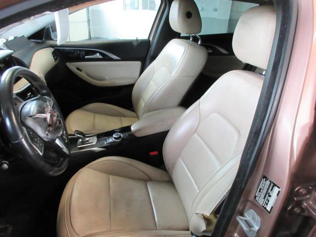 SJKCH5CR6HA023217 - 2017 INFINITI QX30 BASE PINK photo 9