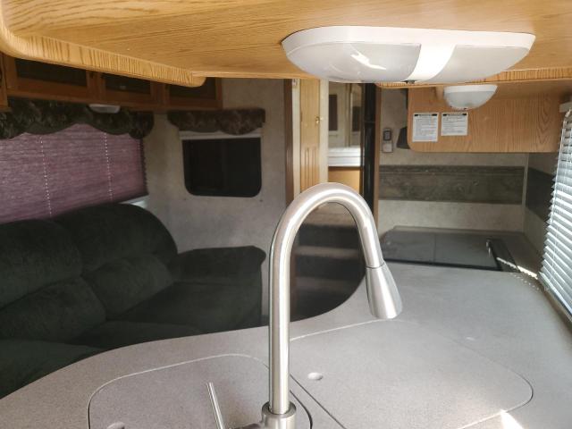 4YDF2952X5D512574 - 2005 KEYSTONE MONTANA WHITE photo 5