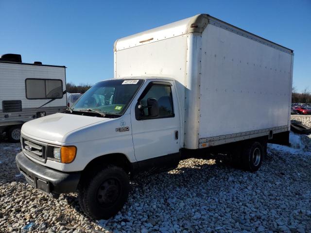 1FDWE35P55HA27072 - 2005 FORD CUTAWAY E350 SUPER DUTY CUTAWAY VAN WHITE photo 1