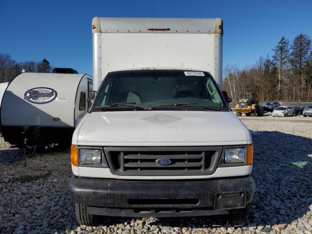 1FDWE35P55HA27072 - 2005 FORD CUTAWAY E350 SUPER DUTY CUTAWAY VAN WHITE photo 5