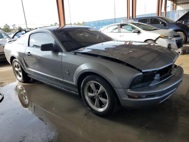 1ZVFT80N365159079 - 2006 FORD MUSTANG GRAY photo 4