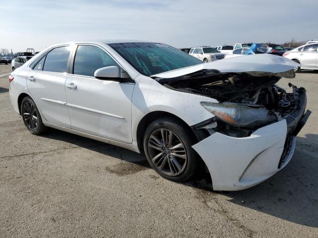 4T1BF1FK2GU600782 - 2016 TOYOTA CAMRY LE WHITE photo 4