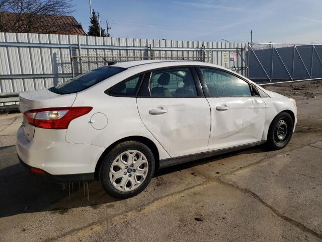 1FAHP3F20CL310893 - 2012 FORD FOCUS SE WHITE photo 3