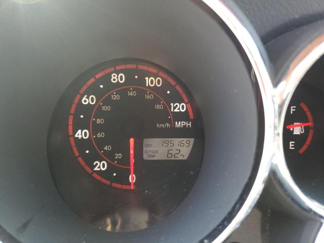 2T1KR32E35C408885 - 2005 TOYOTA COROLLA MA XR RED photo 9