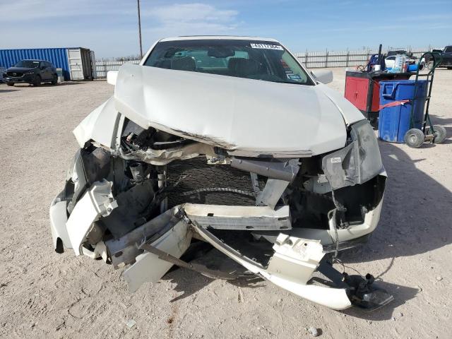 1G6DM577140171340 - 2004 CADILLAC CTS WHITE photo 5