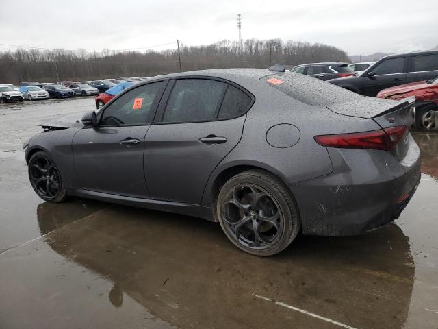 ZARFAEEN9J7596362 - 2018 ALFA ROMEO GIULIA TI Q4 GRAY photo 2