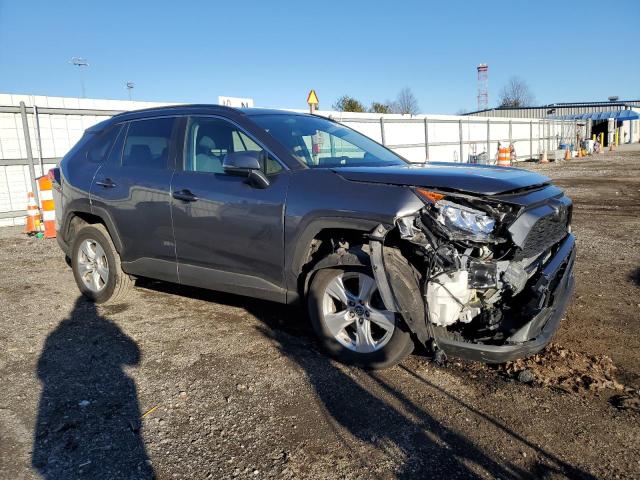 2T3P1RFV8MW156470 - 2021 TOYOTA RAV4 XLE GRAY photo 4