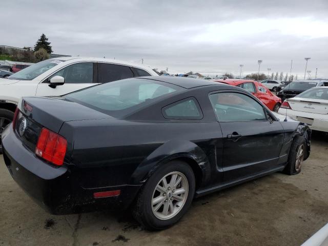 1ZVFT80N865177321 - 2006 FORD MUSTANG BLACK photo 3