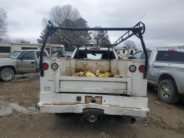 1GCHC396X8E183201 - 2008 CHEVROLET SILVERADO C3500 WHITE photo 6