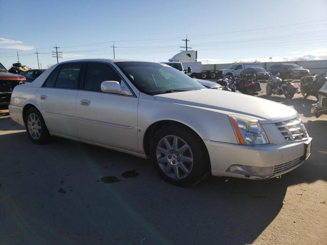 1G6KD57Y99U112732 - 2009 CADILLAC DTS WHITE photo 4