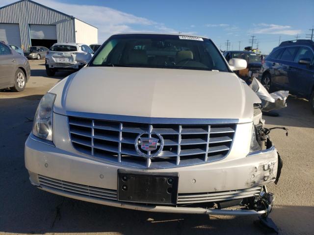 1G6KD57Y99U112732 - 2009 CADILLAC DTS WHITE photo 5