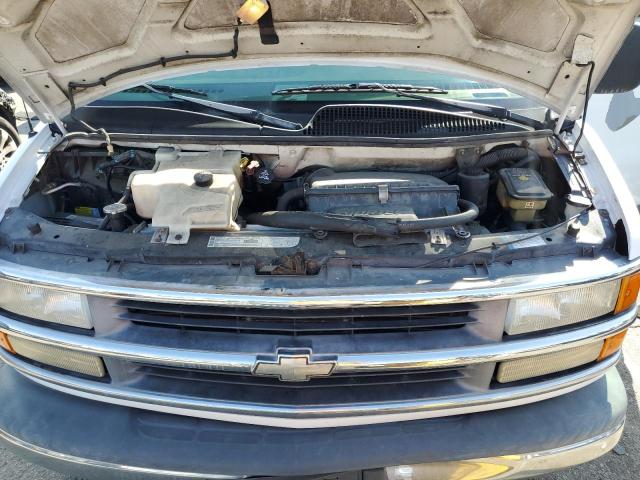 1GAHG39J2Y1263715 - 2000 CHEVROLET EXPRESS G3 WHITE photo 12