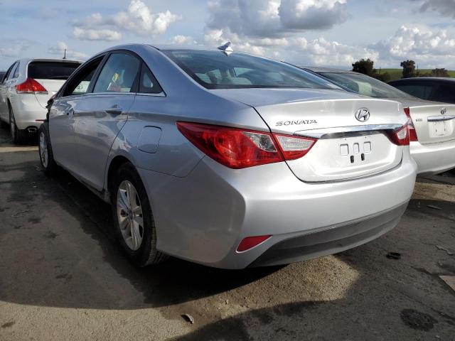 5NPEB4AC3EH935023 - 2014 HYUNDAI SONATA GLS SILVER photo 2