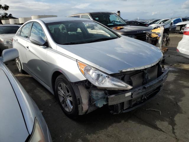 5NPEB4AC3EH935023 - 2014 HYUNDAI SONATA GLS SILVER photo 4