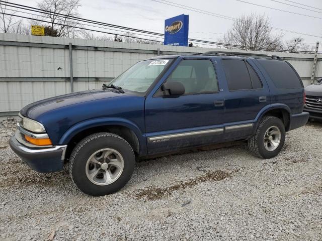 1GNCS13W2Y2376879 - 2000 CHEVROLET BLAZER BLUE photo 1