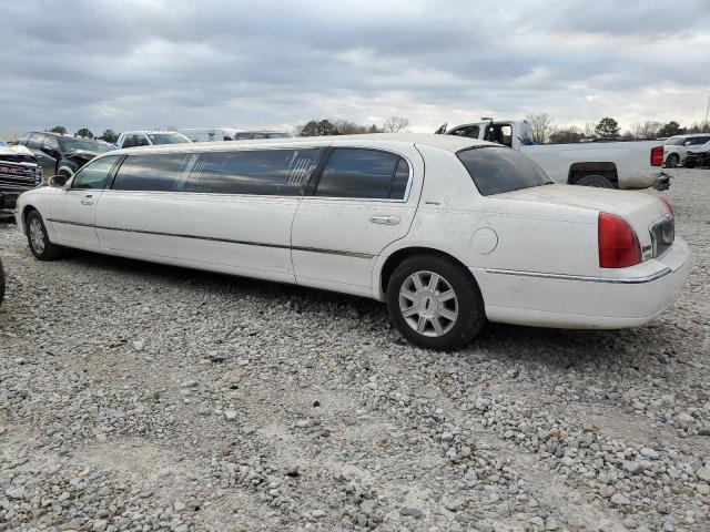 2L1FM88W58X658705 - 2008 LINCOLN TOWN CAR EXECUTIVE WHITE photo 2