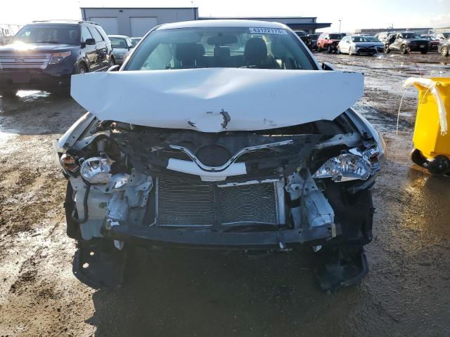 2T1BU4EE7CC774071 - 2012 TOYOTA COROLLA BASE WHITE photo 5