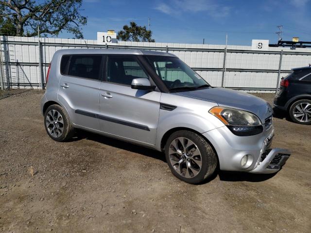 KNDJT2A61D7492609 - 2013 KIA SOUL + SILVER photo 4