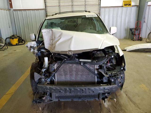 2A4RR5D13AR222000 - 2010 CHRYSLER TOWN & COU TOURING თეთრი ფოტო 5