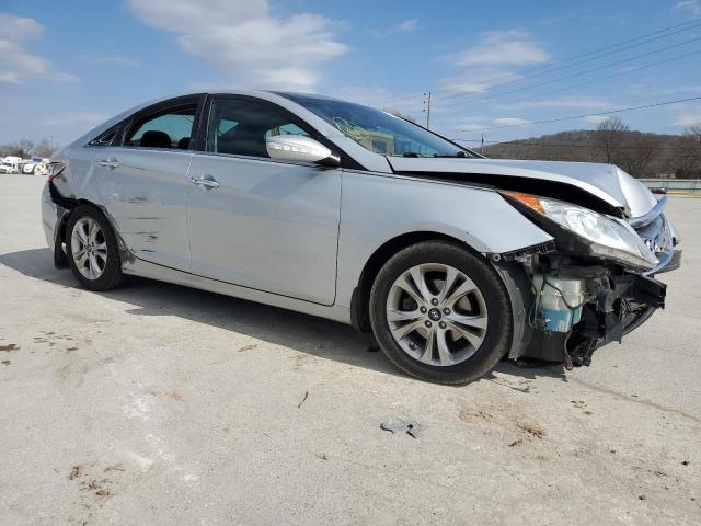 5NPEC4AC8DH603140 - 2013 HYUNDAI SONATA SE SILVER photo 4