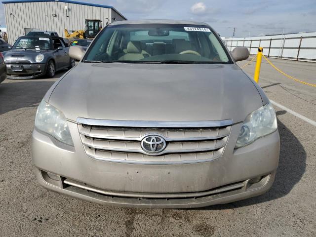 4T1BK36B66U104597 - 2006 TOYOTA AVALON XL GOLD photo 5