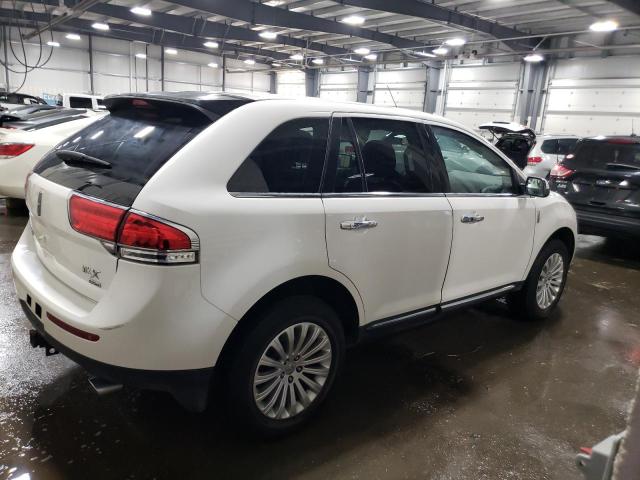 2LMDJ8JK2DBL45306 - 2013 LINCOLN MKX WHITE photo 3