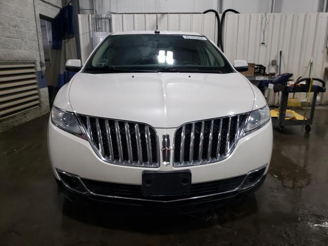 2LMDJ8JK2DBL45306 - 2013 LINCOLN MKX WHITE photo 5