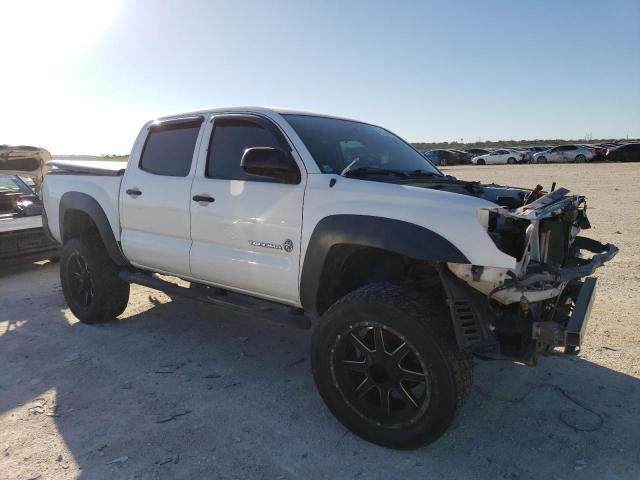 5TFJX4GN8FX043543 - 2015 TOYOTA TACOMA DOUBLE CAB PRERUNNER WHITE photo 4