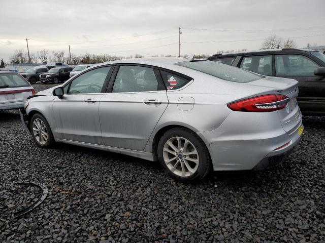 3FA6P0HD3KR216883 - 2019 FORD FUSION SE SILVER photo 2