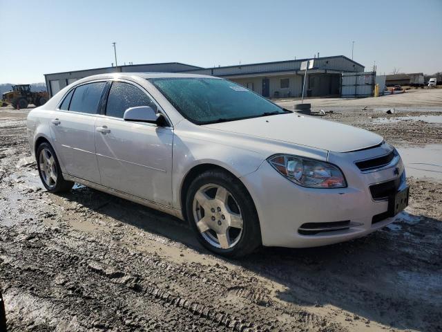 1G1ZD5E78AF125138 - 2010 CHEVROLET MALIBU 2LT WHITE photo 4