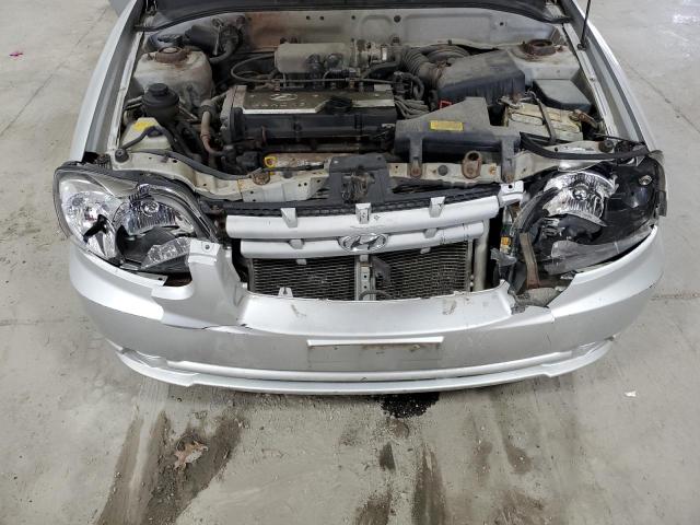 KMHCG45C35U626026 - 2005 HYUNDAI ACCENT GL SILVER photo 11