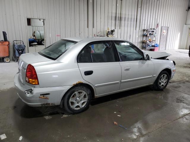 KMHCG45C35U626026 - 2005 HYUNDAI ACCENT GL SILVER photo 3