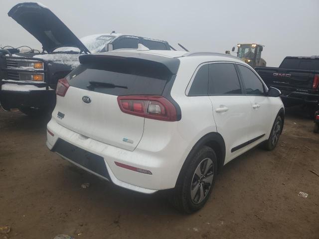 KNDCB3LC8H5075610 - 2017 KIA NIRO FE WHITE photo 3