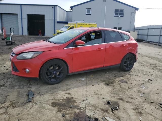 1FAHP3M2XCL334105 - 2012 FORD FOCUS SEL RED photo 1