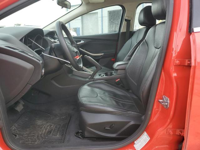 1FAHP3M2XCL334105 - 2012 FORD FOCUS SEL RED photo 7