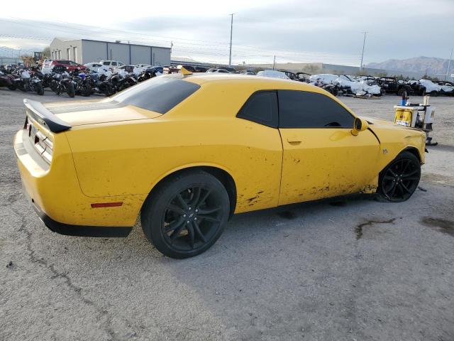 2C3CDZAG9JH306066 - 2018 DODGE CHALLENGER SXT YELLOW photo 3