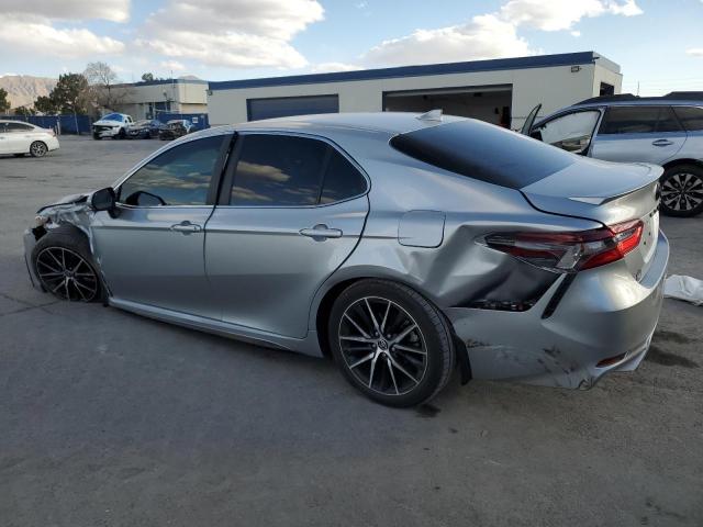 4T1G11AK5PU745861 - 2023 TOYOTA CAMRY SE NIGHT SHADE SILVER photo 2