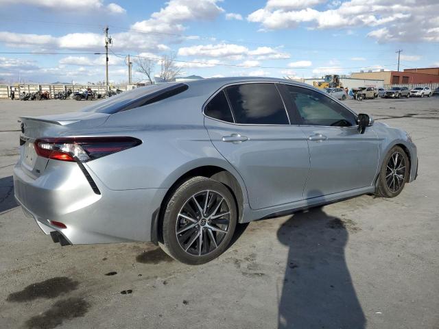 4T1G11AK5PU745861 - 2023 TOYOTA CAMRY SE NIGHT SHADE SILVER photo 3