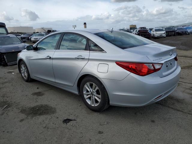 5NPEB4AC1DH681858 - 2013 HYUNDAI SONATA GLS SILVER photo 2