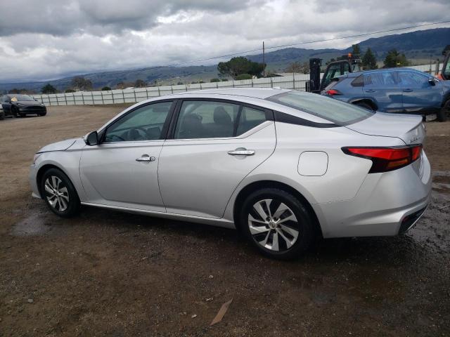 1N4BL4BV0KC259403 - 2019 NISSAN ALTIMA S SILVER photo 2