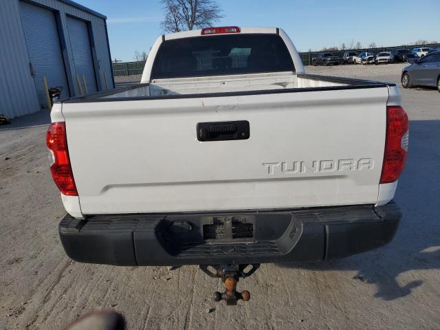 5TFRM5F12KX137329 - 2019 TOYOTA TUNDRA DOUBLE CAB SR/SR5 WHITE photo 6