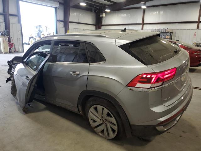 1V2JE2CA2NC231069 - 2022 VOLKSWAGEN ATLAS CROS SE ვერცხლისფერი ფოტო 2