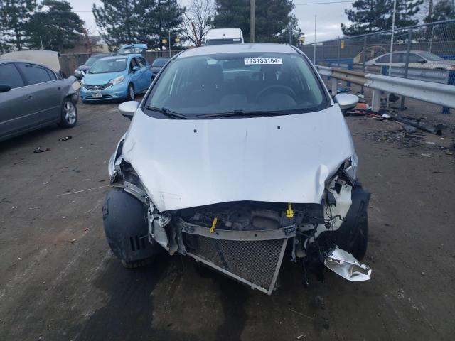 3FADP4BJ3HM139354 - 2017 FORD FIESTA SE SILVER photo 5