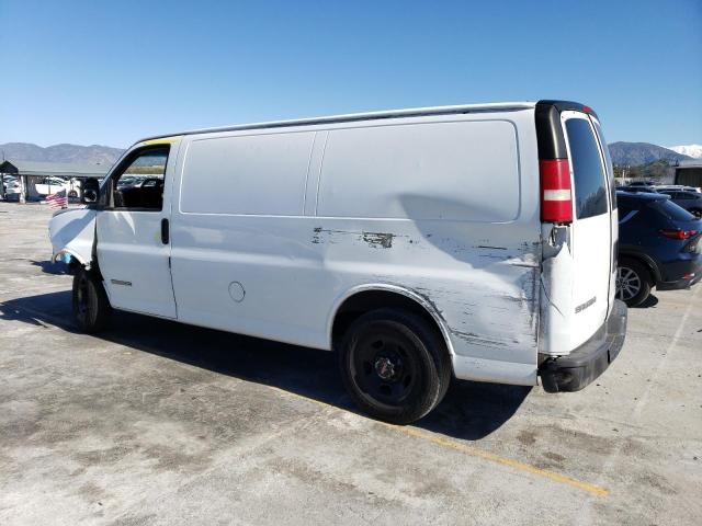 1GTGG25V841228435 - 2004 GMC SAVANA G2500 WHITE photo 2