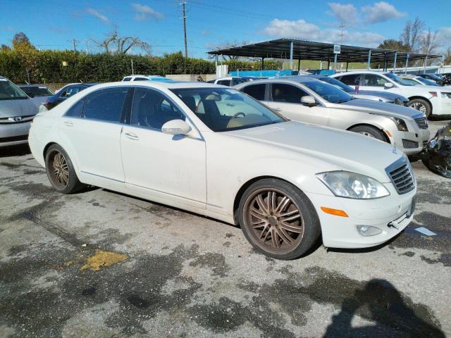 WDDNG71X67A104928 - 2007 MERCEDES-BENZ S 550 WHITE photo 4