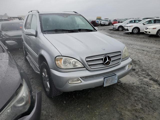 4JGAB57E25A518203 - 2005 MERCEDES-BENZ ML 350 SILVER photo 4